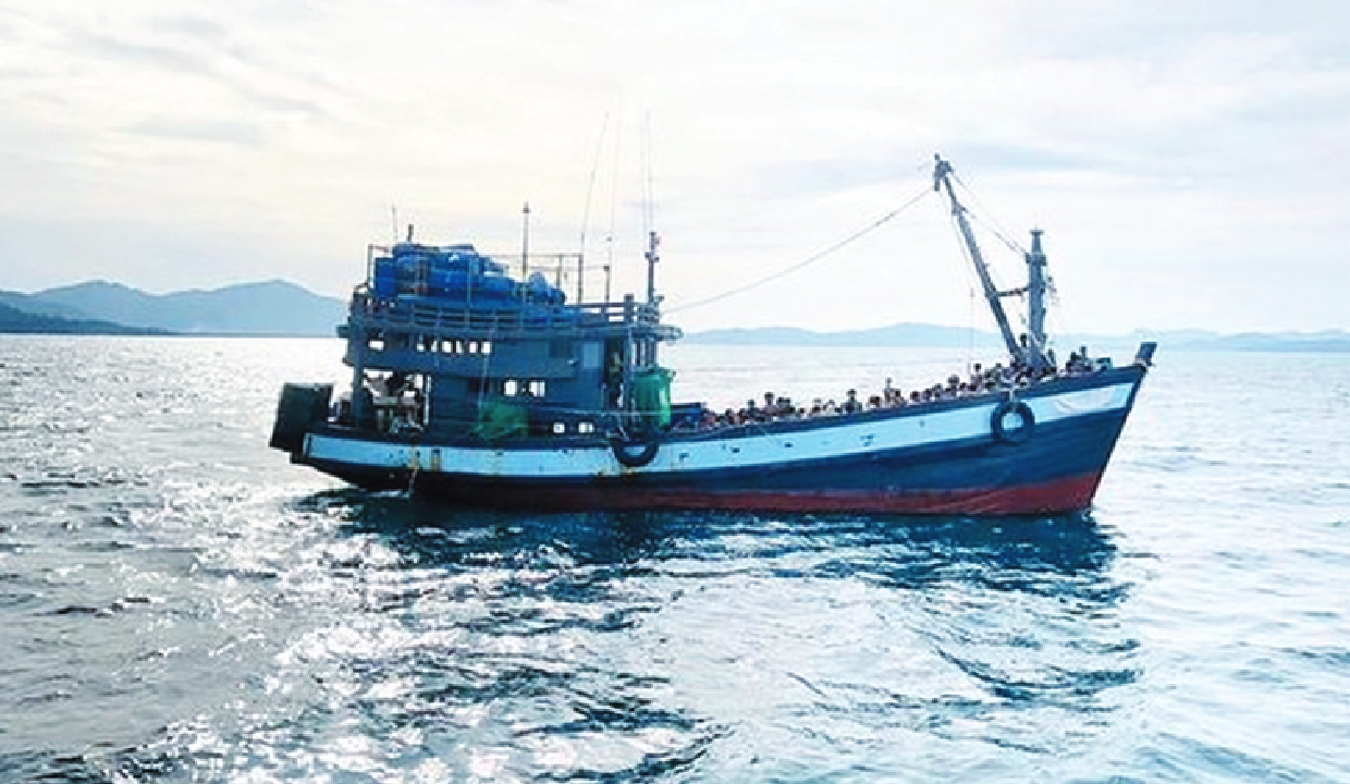 250 missing after boat capsizes in Andaman sea