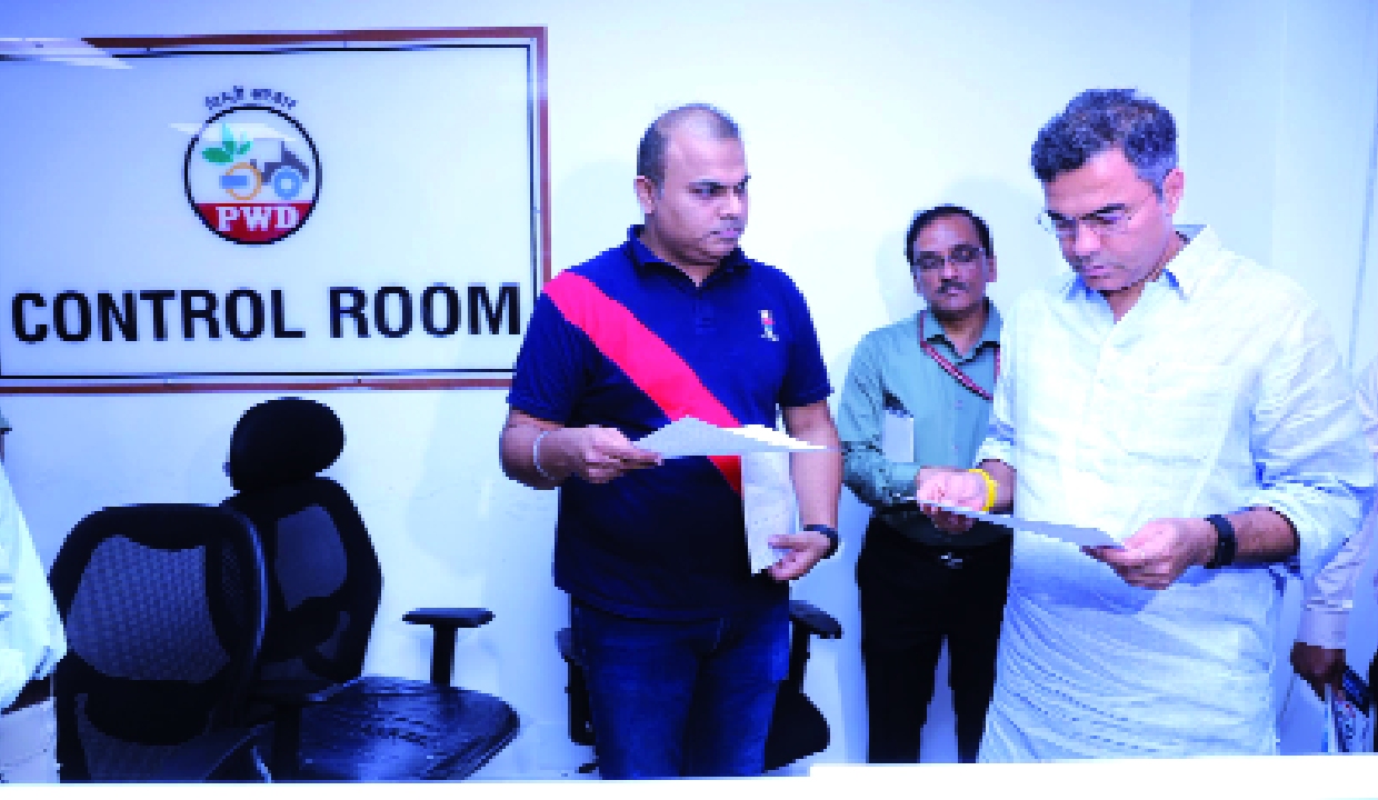 4 waterlogging-hotspot underpasses stay open amid rain; PWD minister reviews operations