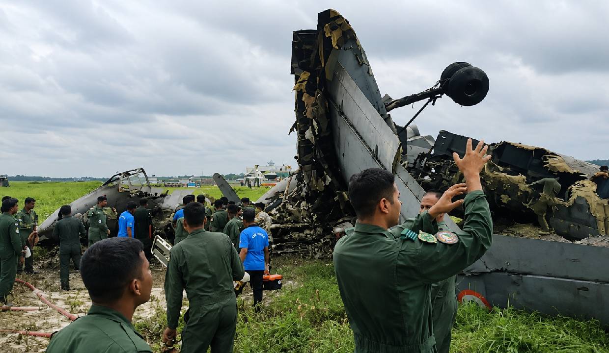5 personnel feared dead in IAF AN-32 Aircraft crash during landing in Assam’s Jorhat