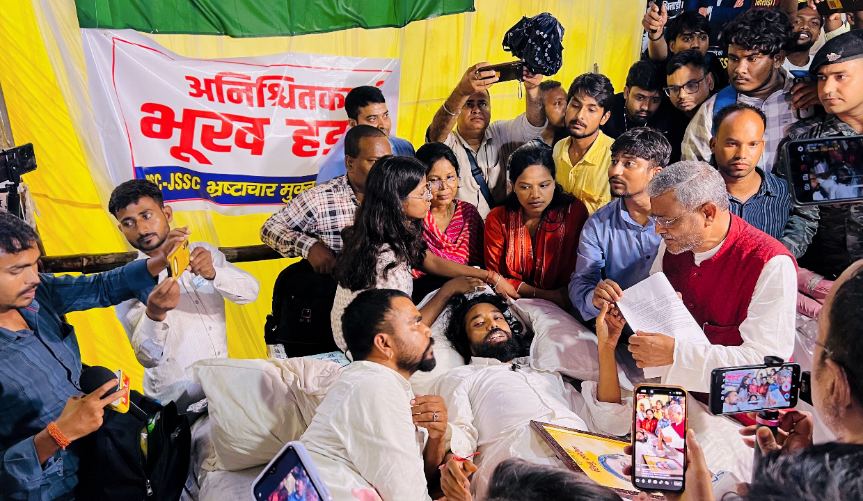 6 on hunger strike as JPSC row storms into Jharkhand Assembly
