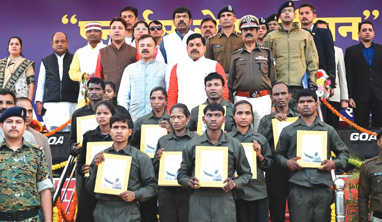 7,400 Naxals arrested since 2019: Govt tells LS