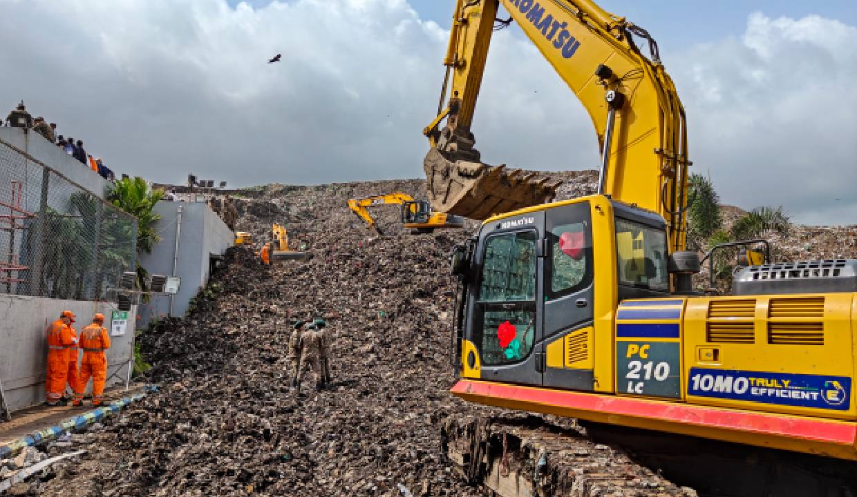 9 Rescued, several still trapped after garbage mound crashes onto office in Pune building collapse