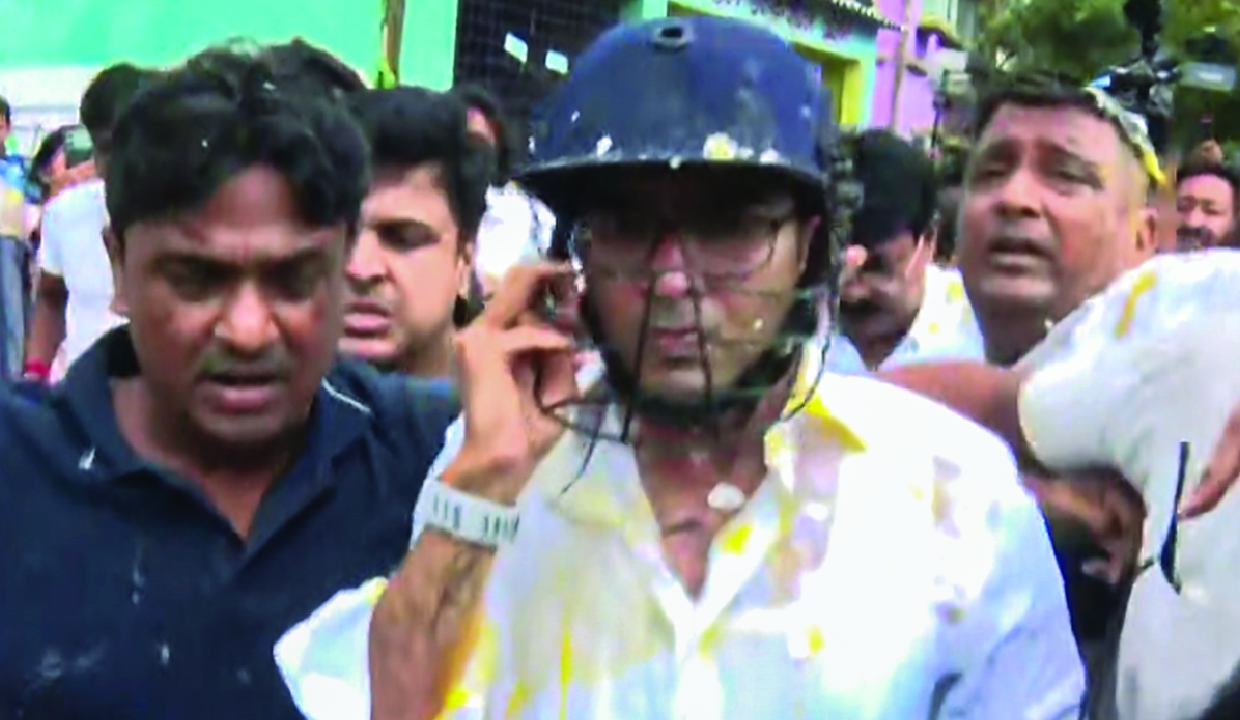 Abhishek Banerjee attacked by locals during Sonarpur visit