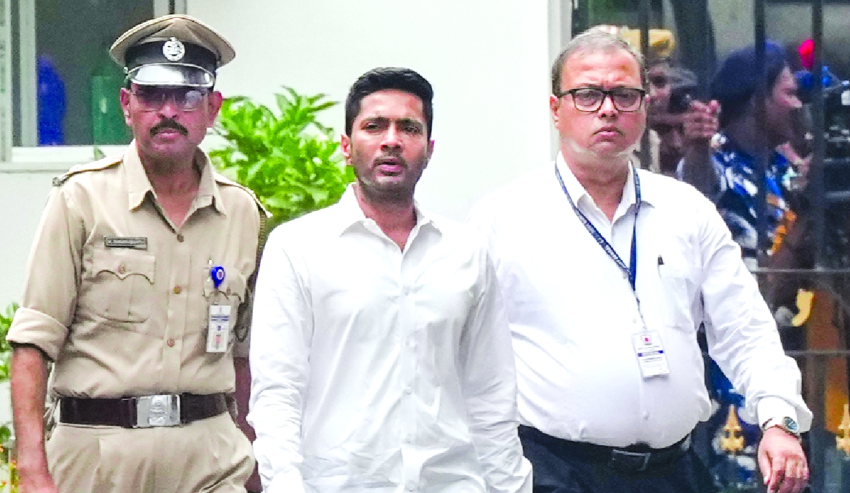 Abhishek moves to block rebel TMC MPs