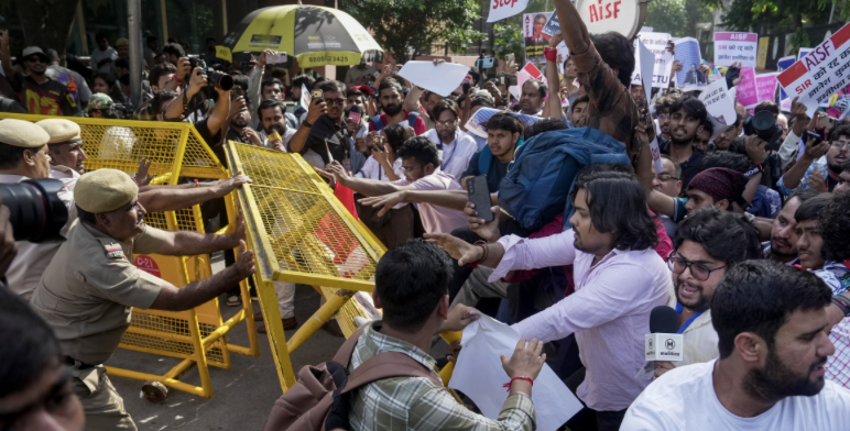 AISF alleges 22 students travelling to Delhi for protest detained at Itarsi railway station