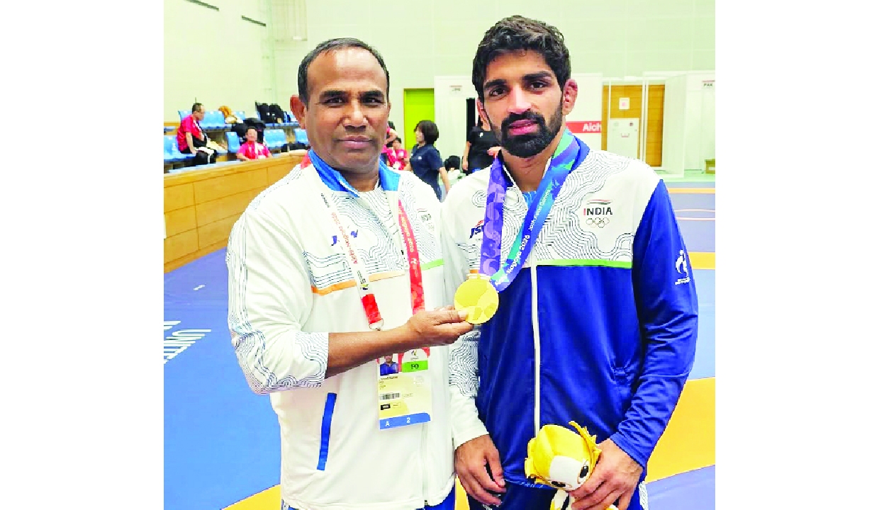 Aman upgrades bronze to gold, Antim settles for silver in wrestling medals