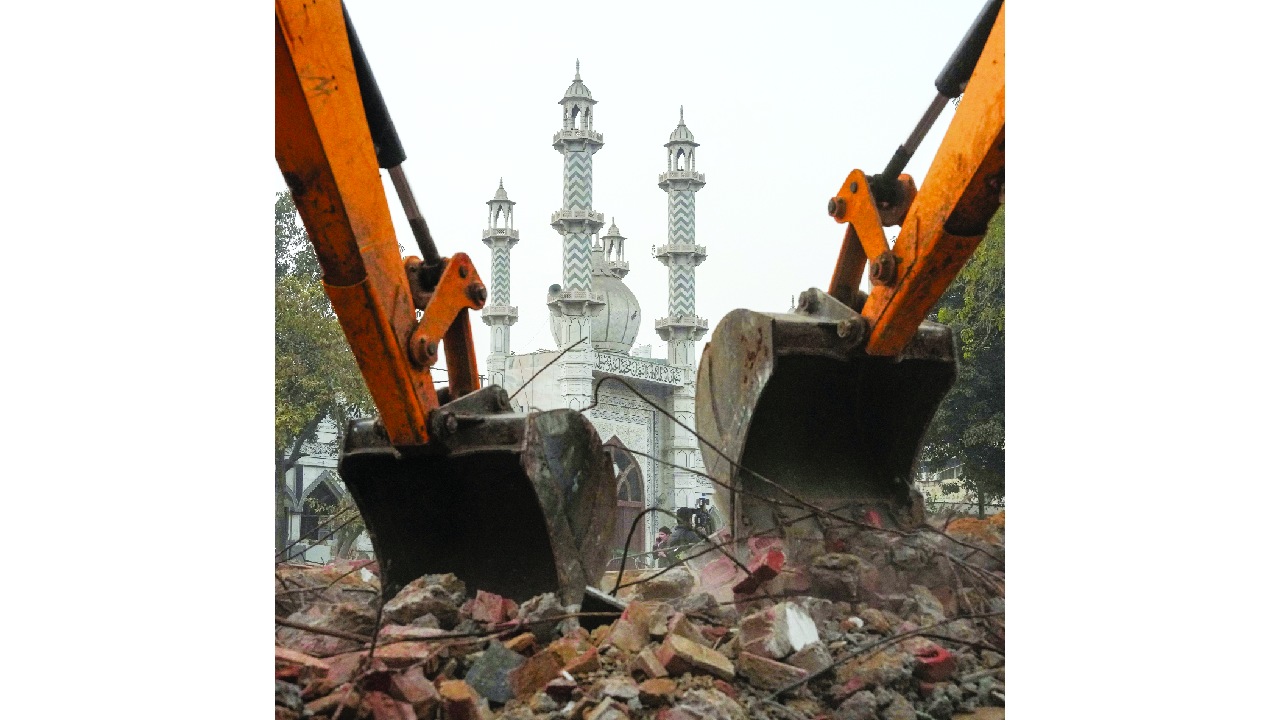 Anti-encroachment drive turns violent, five arrested