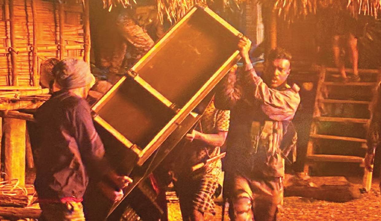 Assam Rifles responds swiftly to major fire incident at Nogna village in Tirap district