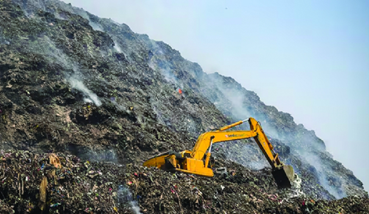 Bhalswa landfill to be cleared by December 31, says Khattar