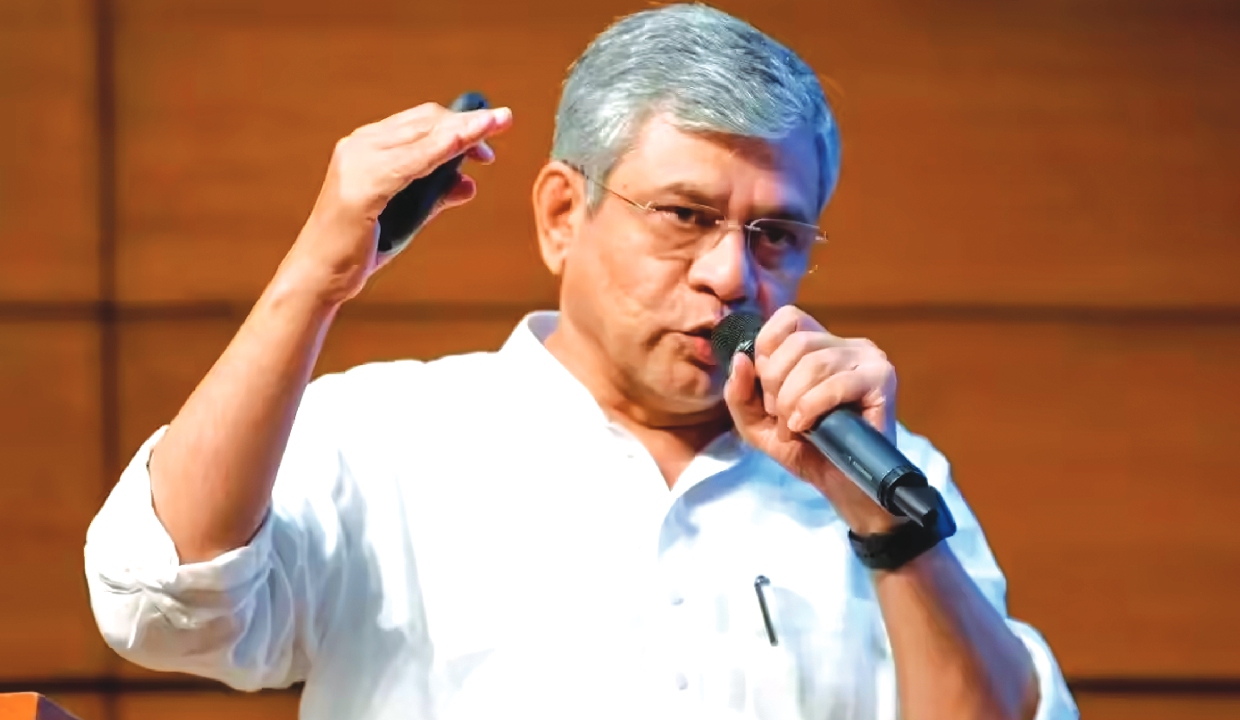 Build subways to prevent rail accidents: Vaishnaw to officials