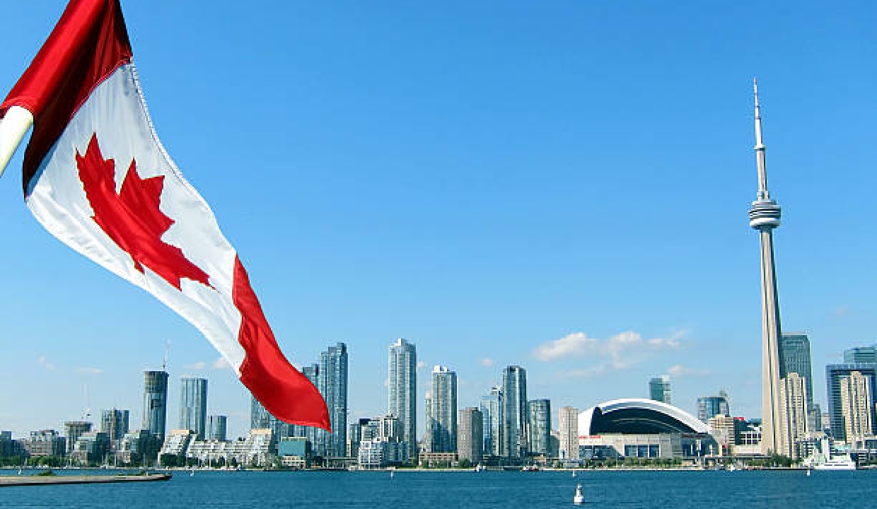 Canada pauses new parent and grandparent sponsorship applications for 2026