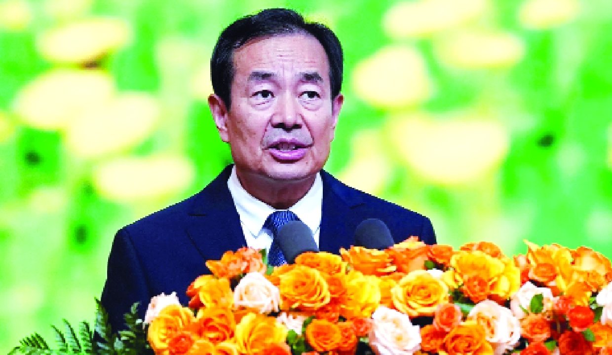 China promotes Xinjiang at trade forum despite detention past