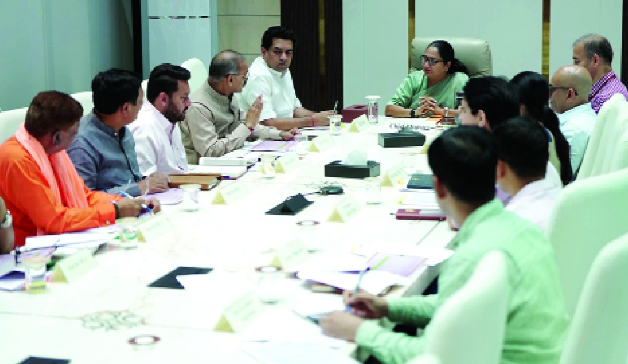 CM Rekha reviews Kanwar Yatra preparations