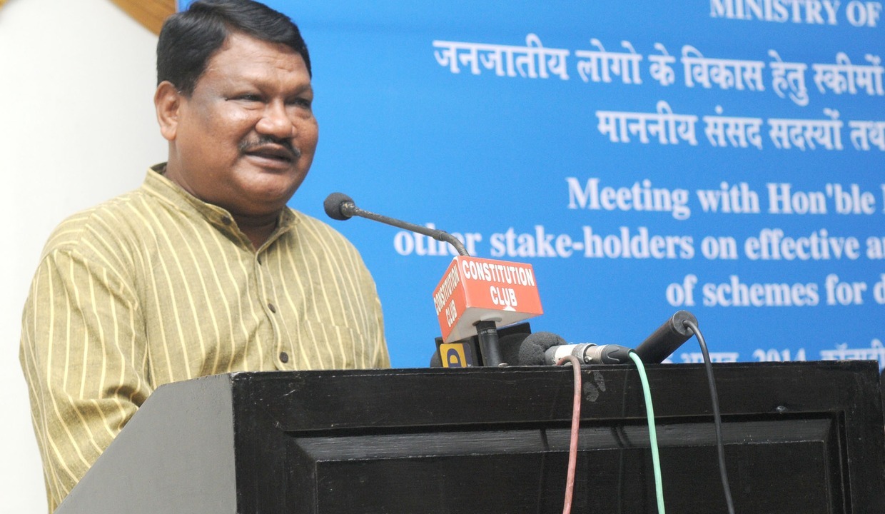 Congress attacks tribal ministry over Gram Sabha consent position