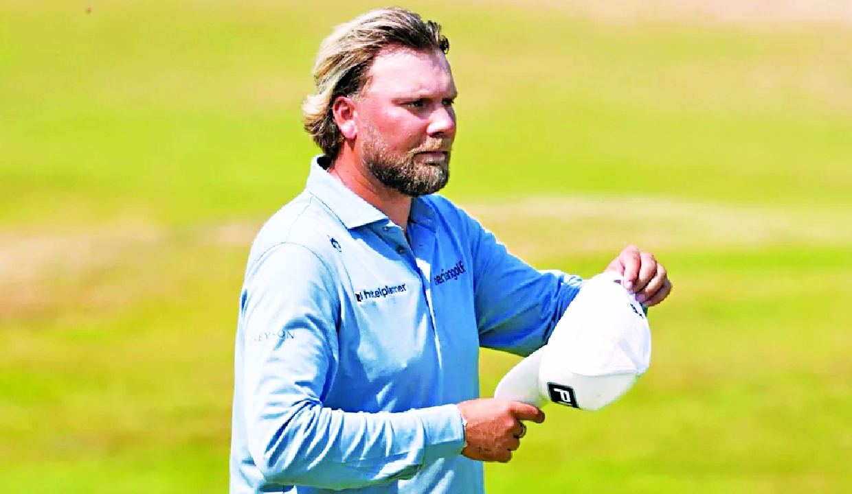Dan Brown lights up British Open