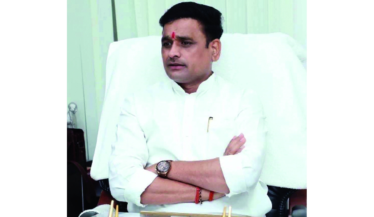 Datia bypoll: BJP fields Ashutosh Tiwari, drops Narottam Mishra