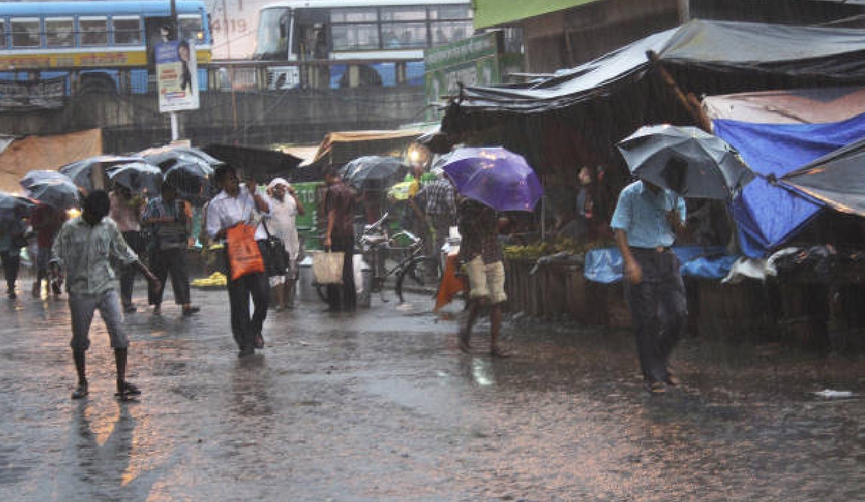 Delhi braces for fresh spell of rain as IMD issues Yellow Alert for July 21 - 22