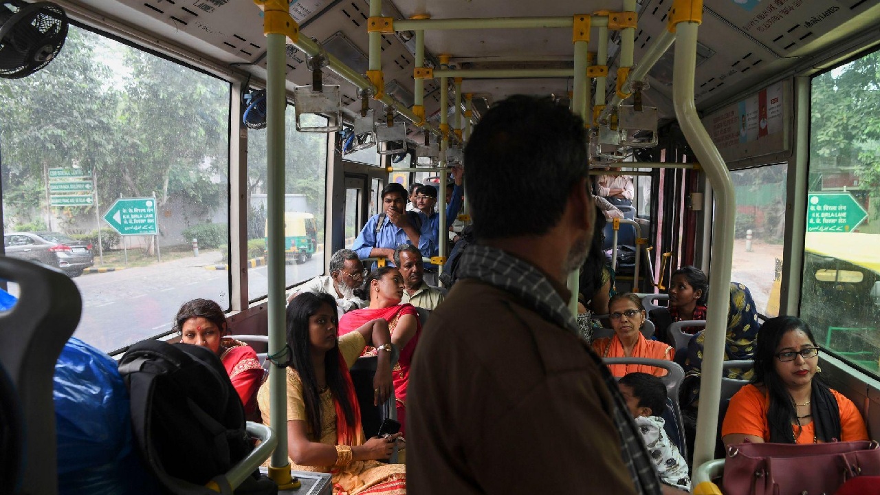 Delhi launches pink card for women