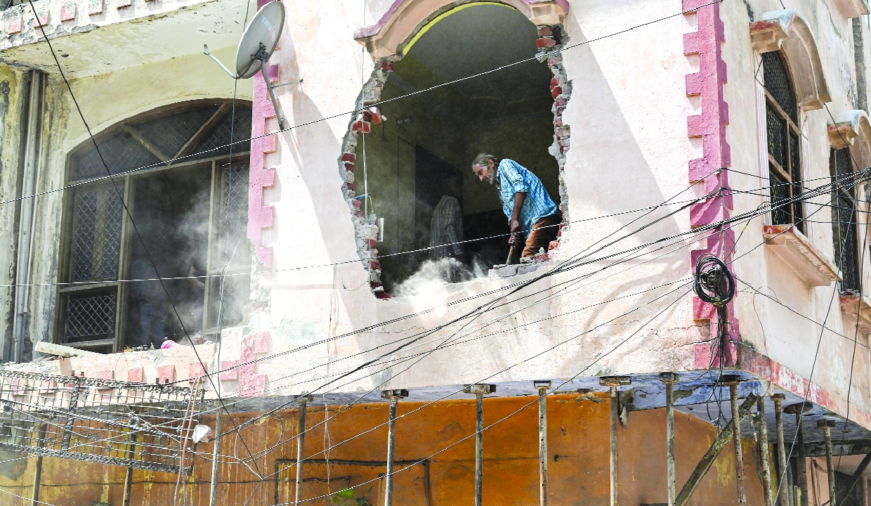 Delhi orders bulldozer action