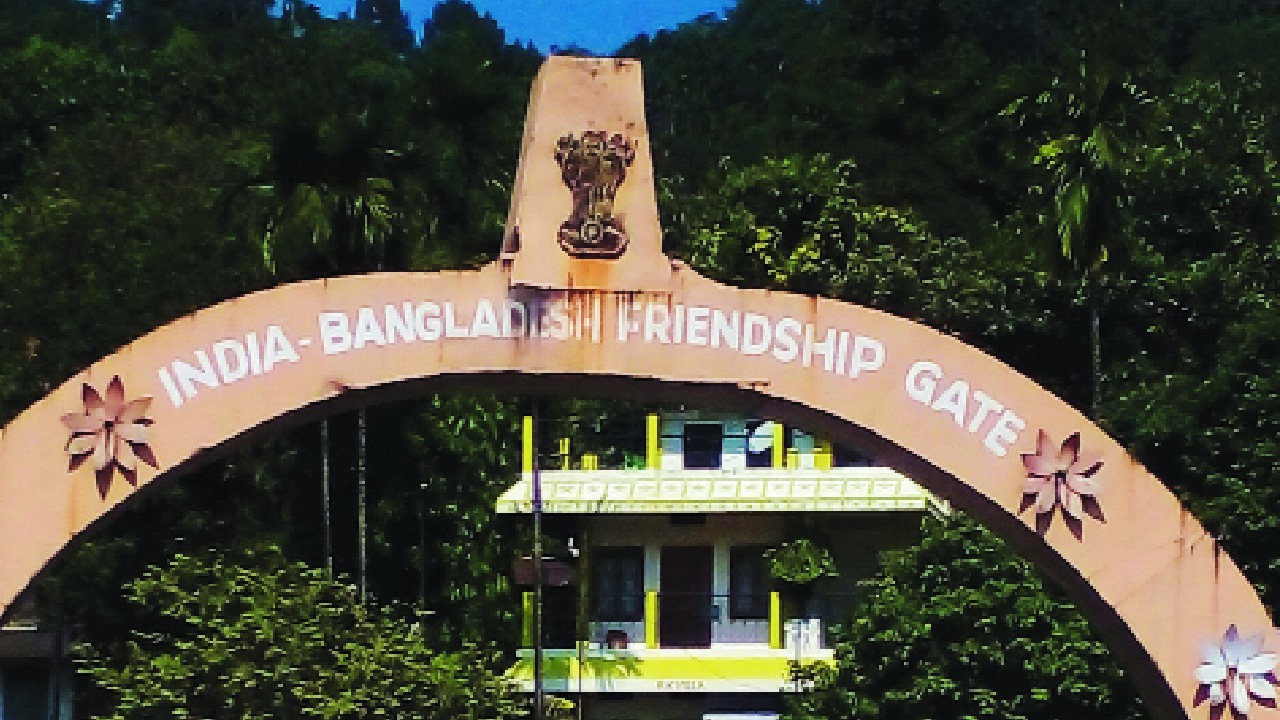 Dhaka expands visa suspension for Indians