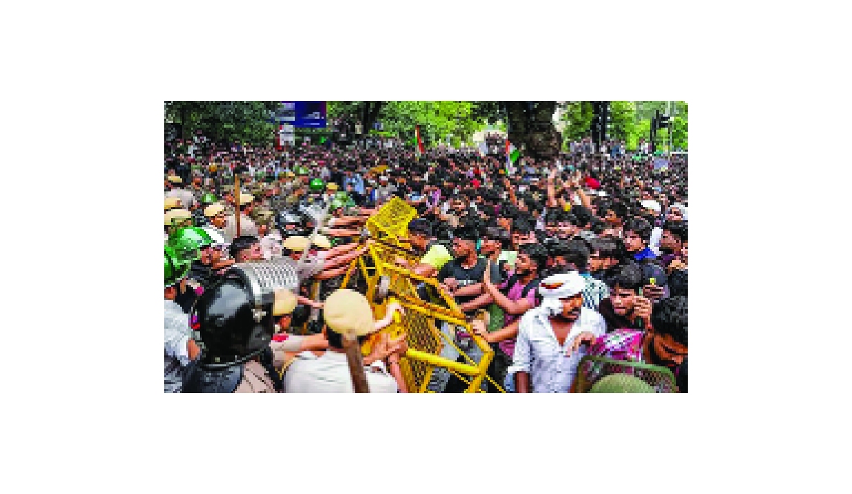 Ex-cops seek balanced narrative on Parliament violence