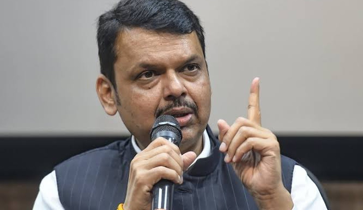 Fasting Maratha quota activist Jarange sets Sept 12 deadline over Mumbai protests, Fadnavis reacts