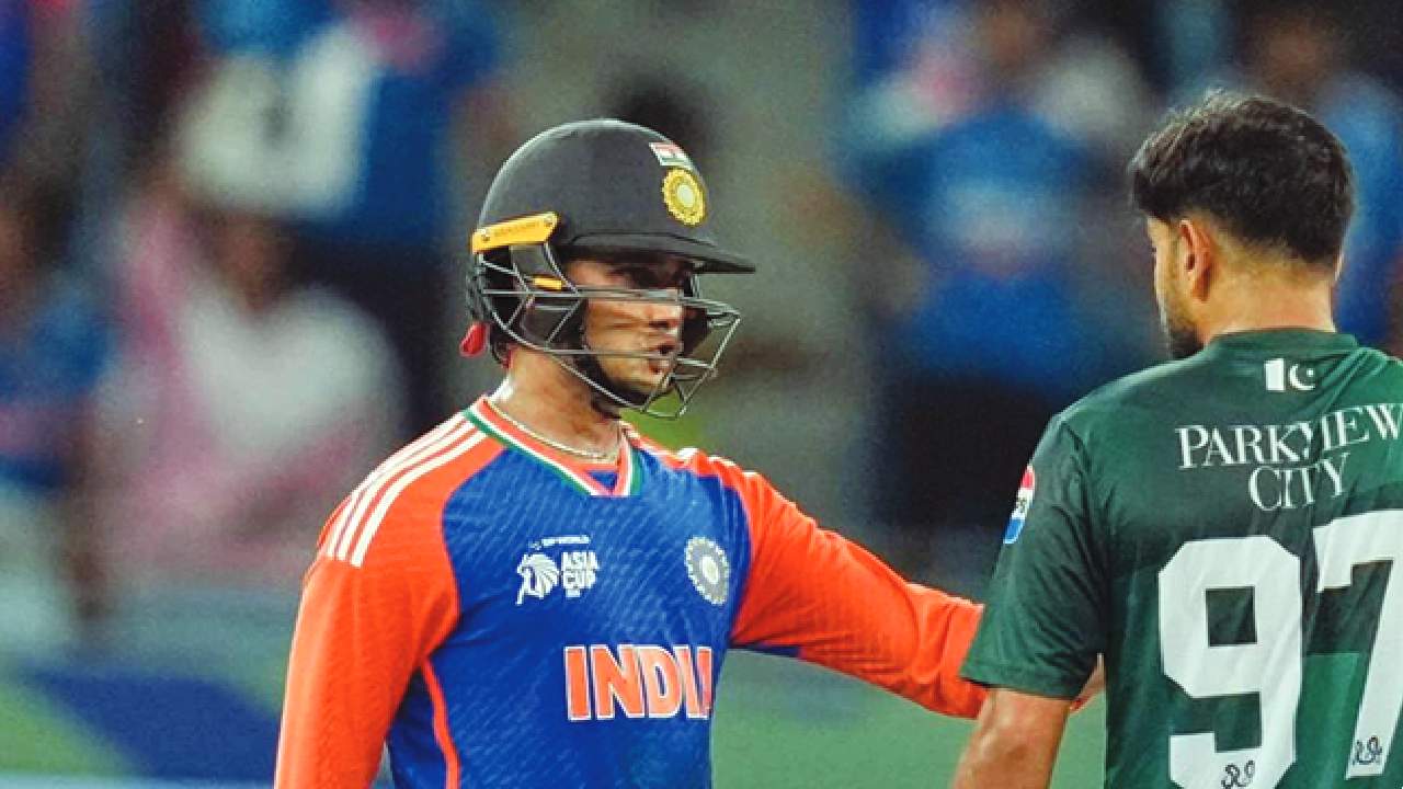 Finch calls for Abhishek not to be hurried into crucial game