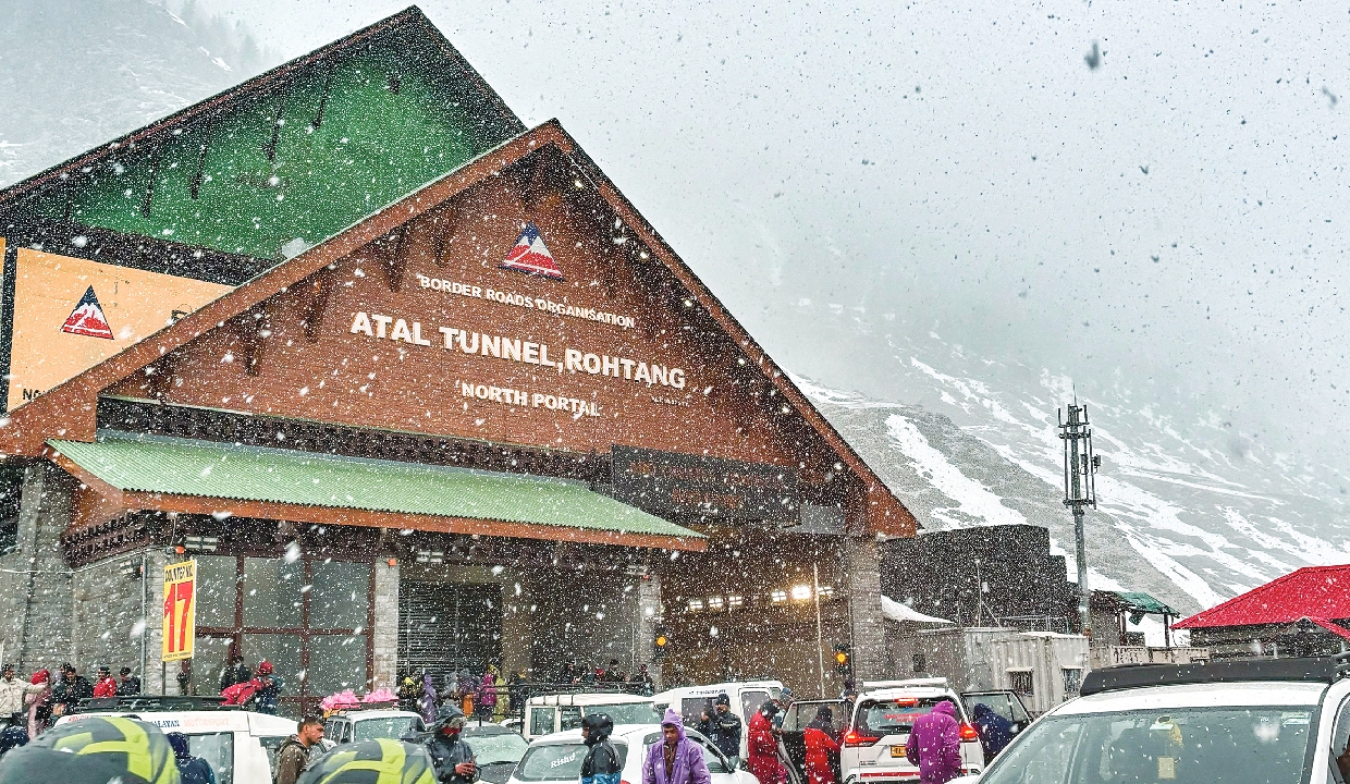 Fresh snow in Lahaul-Spiti; heat wave alerts for plains