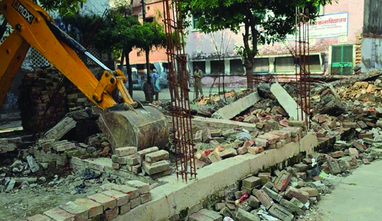 GDA demolishes illegal colony, structures in Modinagar