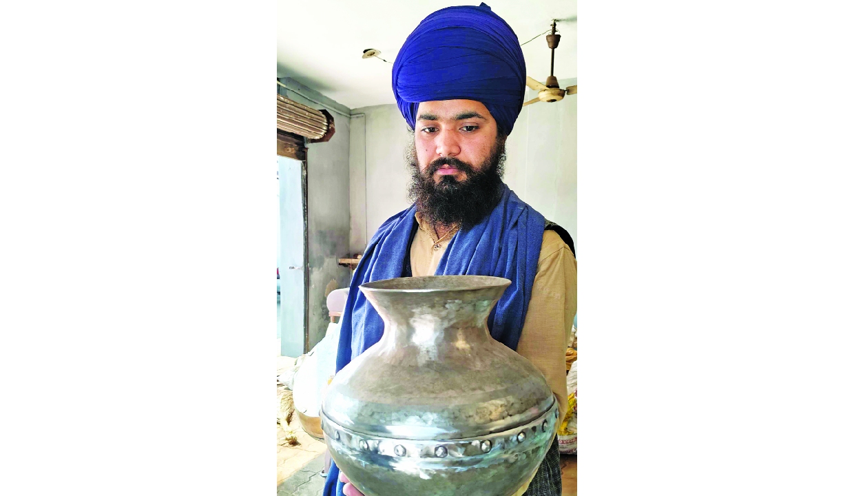 Gharuan Craftsmen: Carriers of heritage