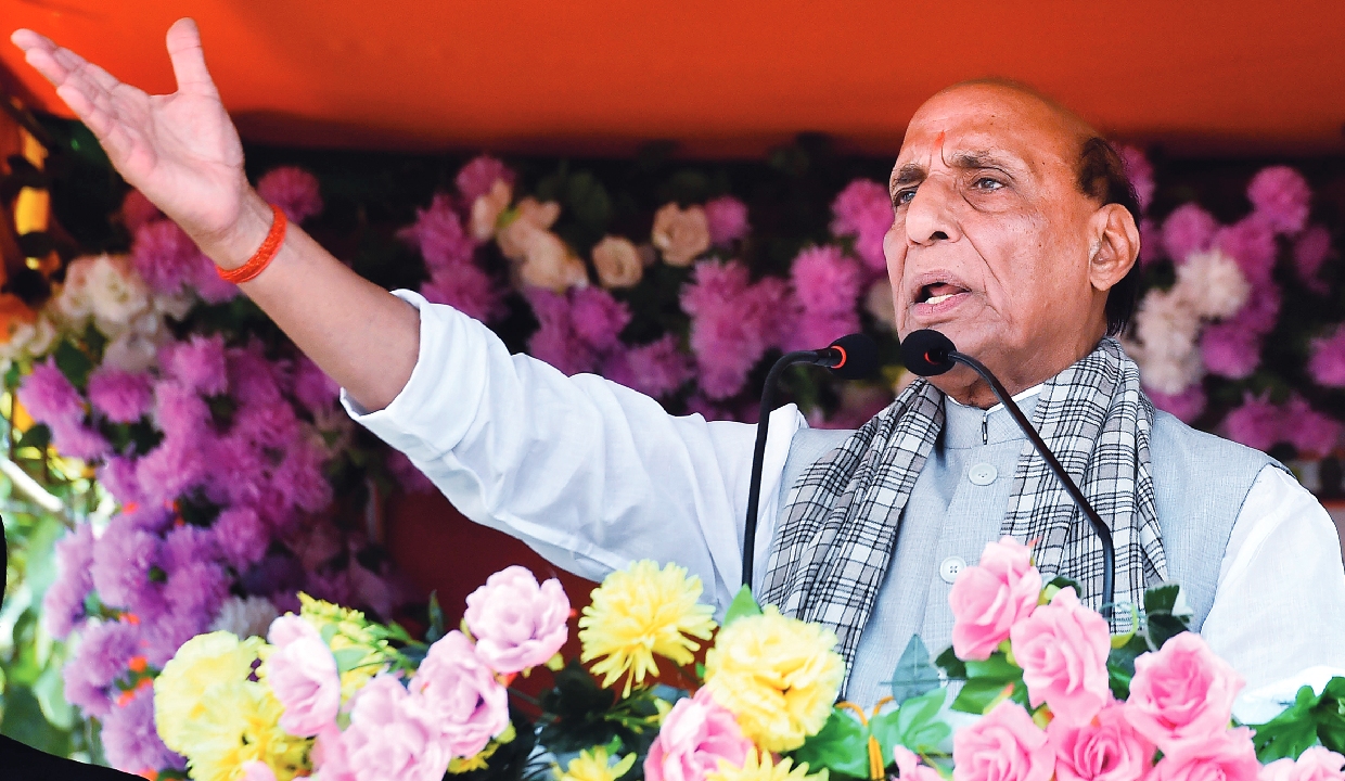 God knows how many parts Pak will split into: Rajnath on Kolkata threat