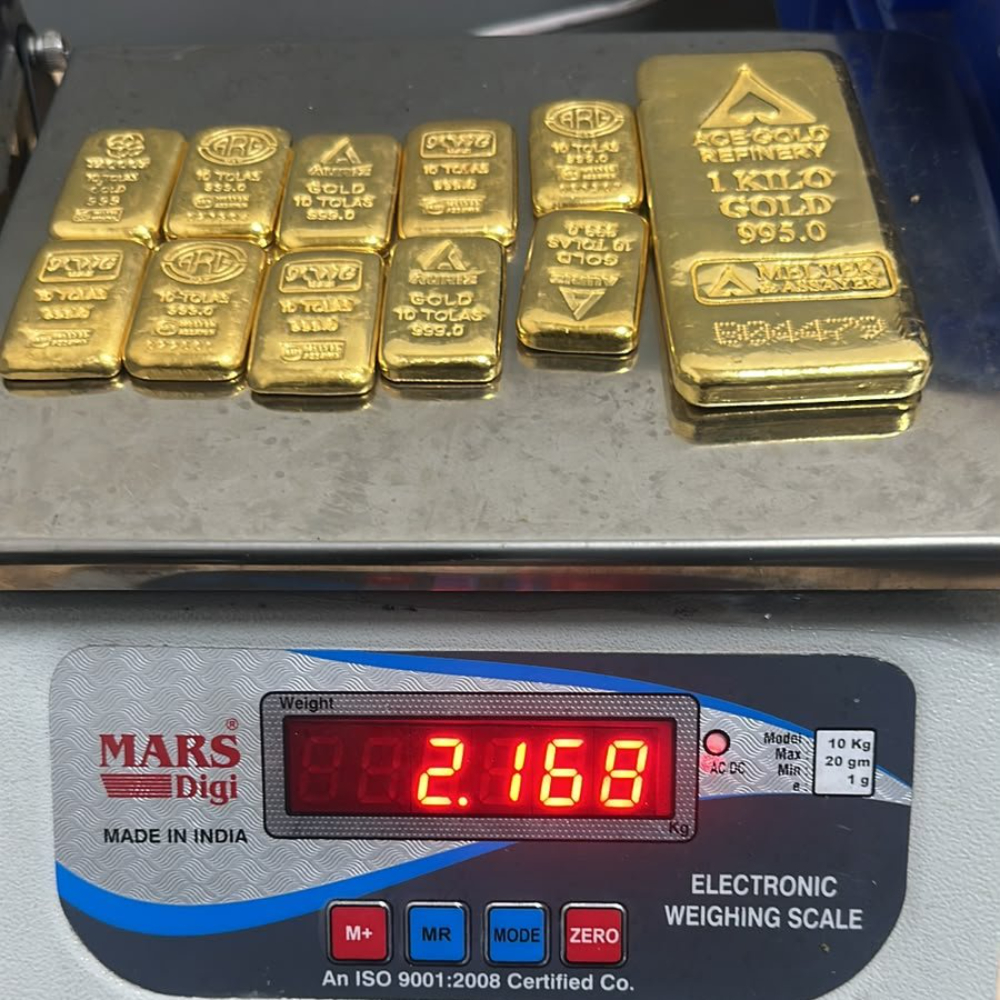 Gold worth 2.16 kg seized after passenger triggers metal detector at Delhi airport