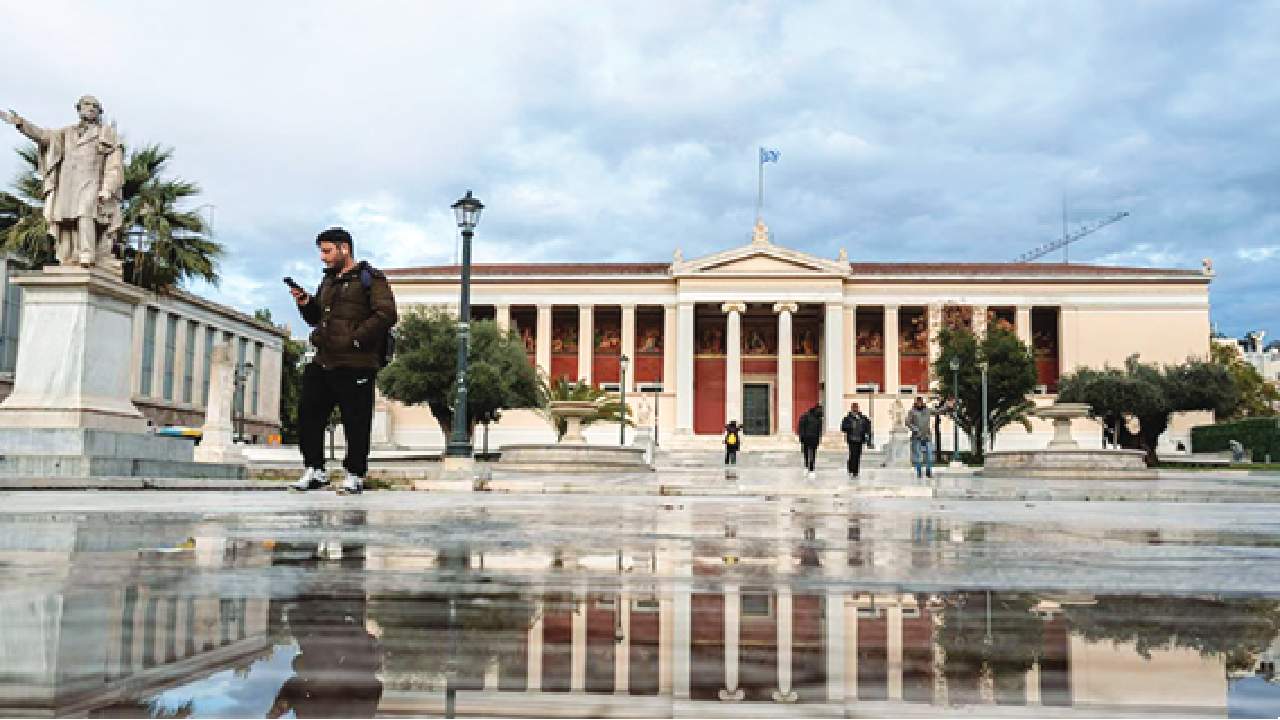 Greece cuts student population after study breaks abolished