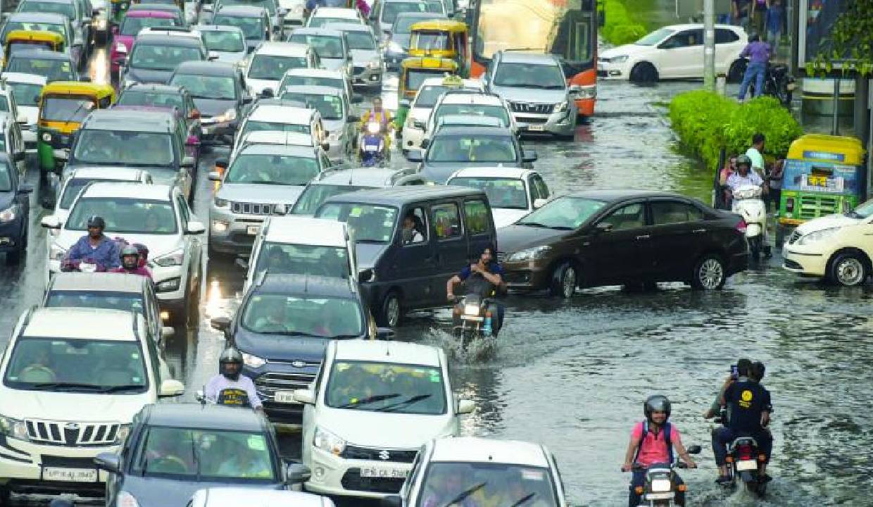 Gurugram police advise WFH as heavy rain triggers severe traffic chaos