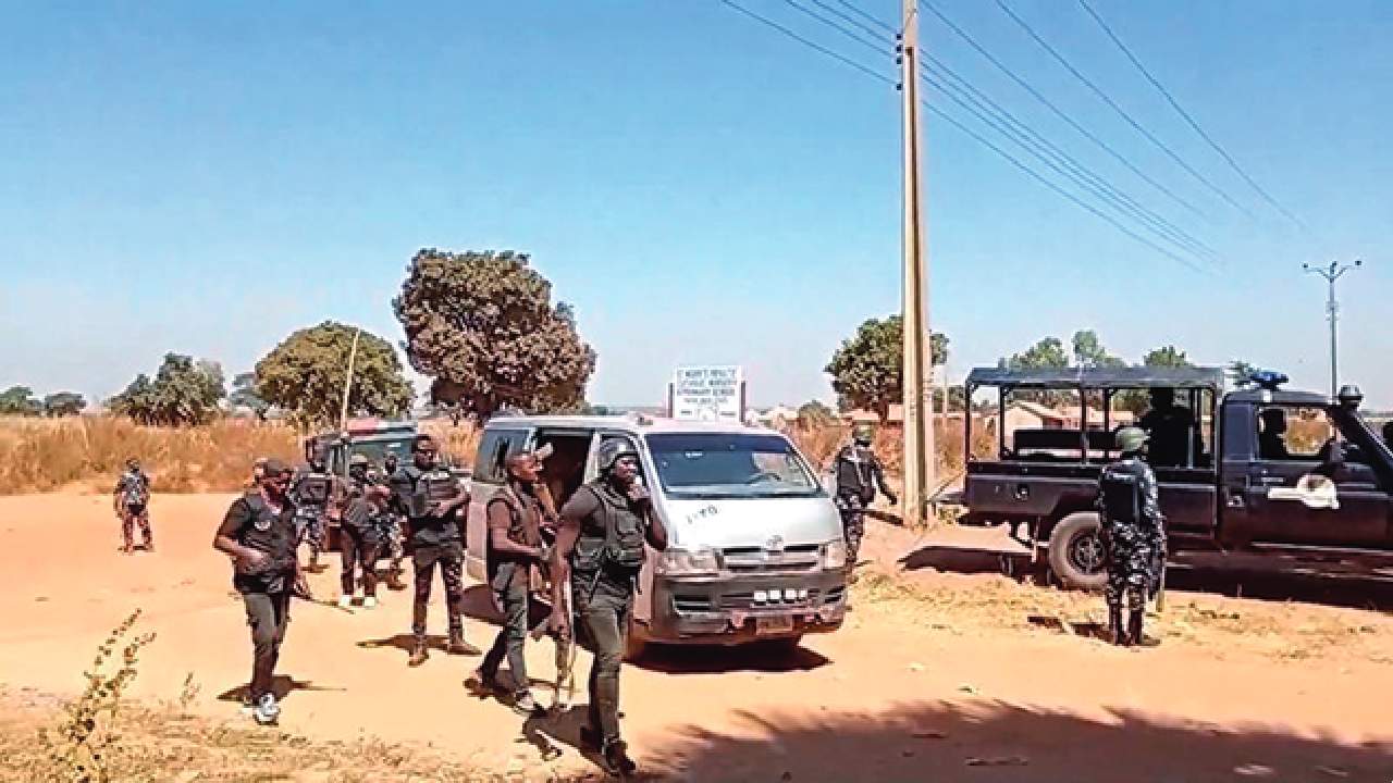 Heavy gunfire near Niger’s airport