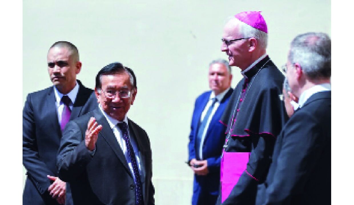 IADB chief pitches rare earth mining potential to Pope Leo