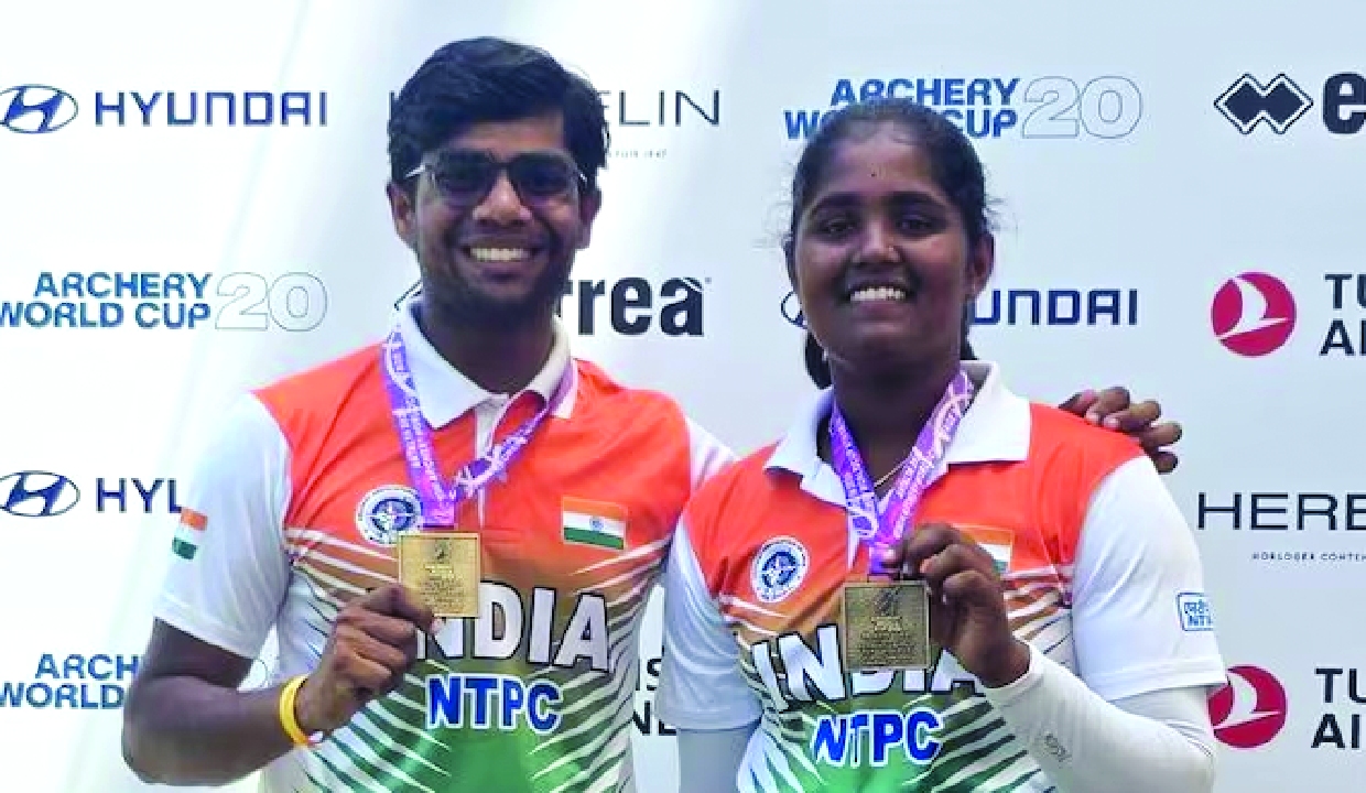 India stun Korea again, Dhiraj-Kumkum win mixed team gold