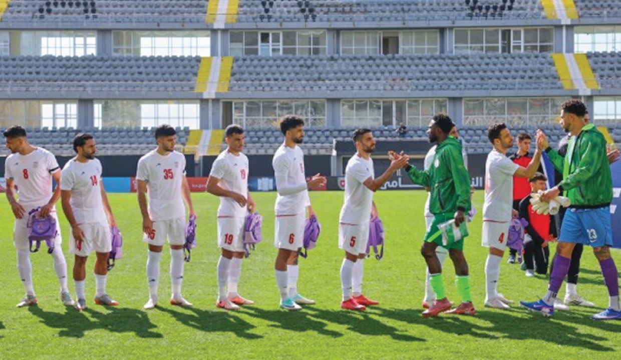 Iran’s soccer team honours victims of school strike