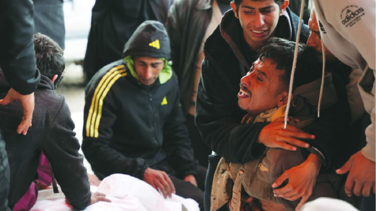 Israeli fire kills 11 Palestinians in Gaza say officials