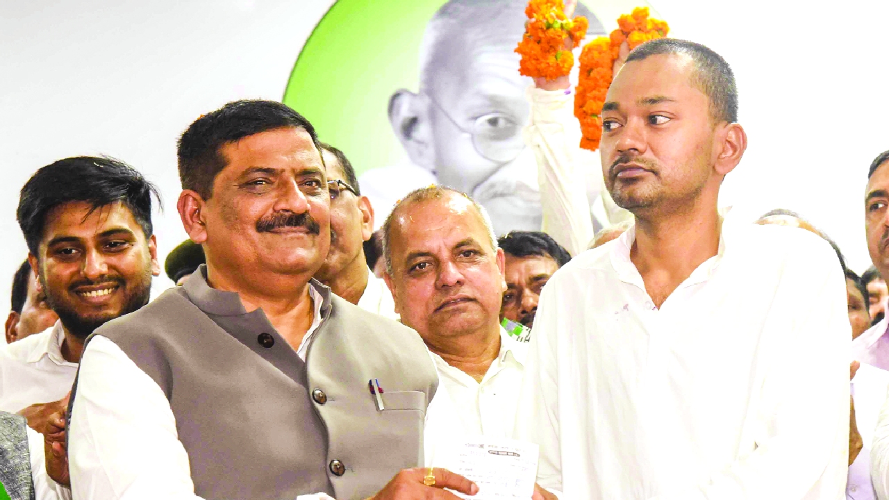 JD(U) inducts Nishant Kumar as party workers cheer