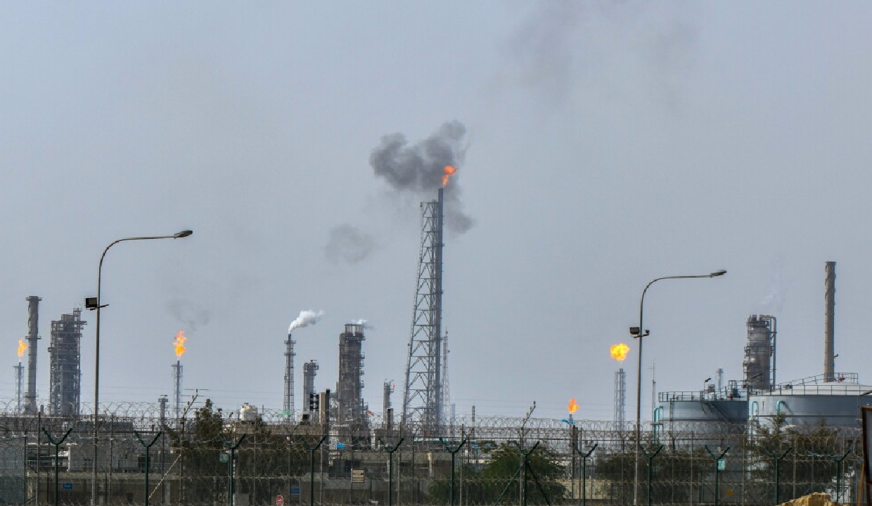 Kuwait says Iran strikes water desalination plant for second consecutive day amid escalating conflict