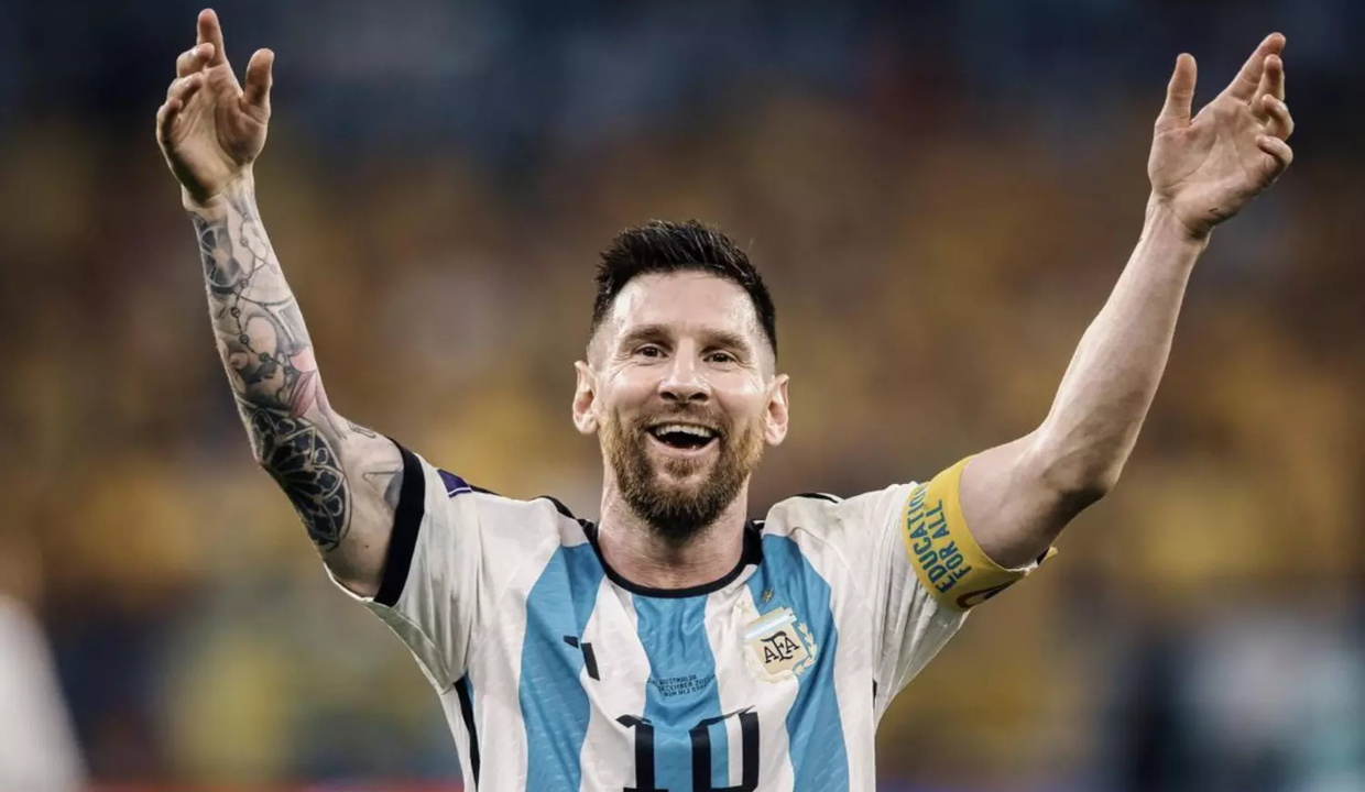 Lionel Messi added to Argentina's roster for Oct. 6 friendly that team says will be farewell match