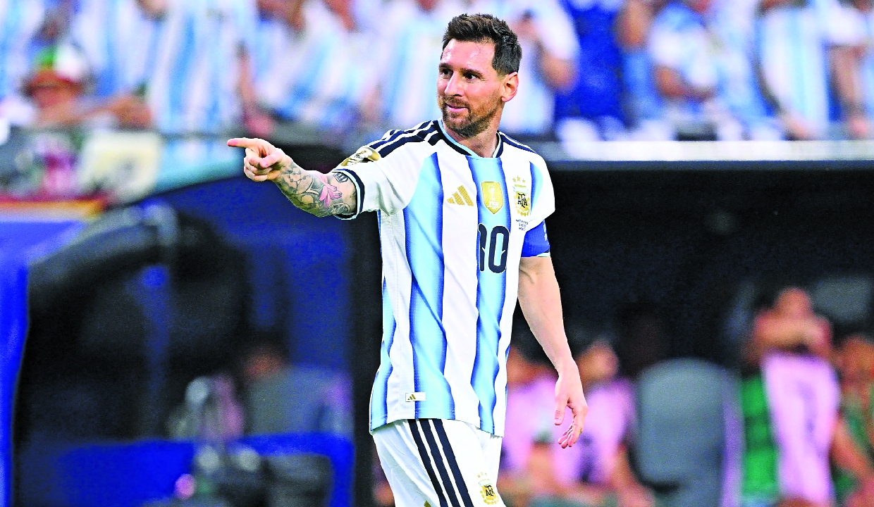 Lionel Messi scores his eighth goal, takes lead in Golden Boot race