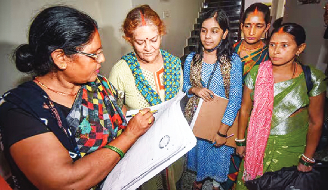 Live-in couples to be counted in census from April 1