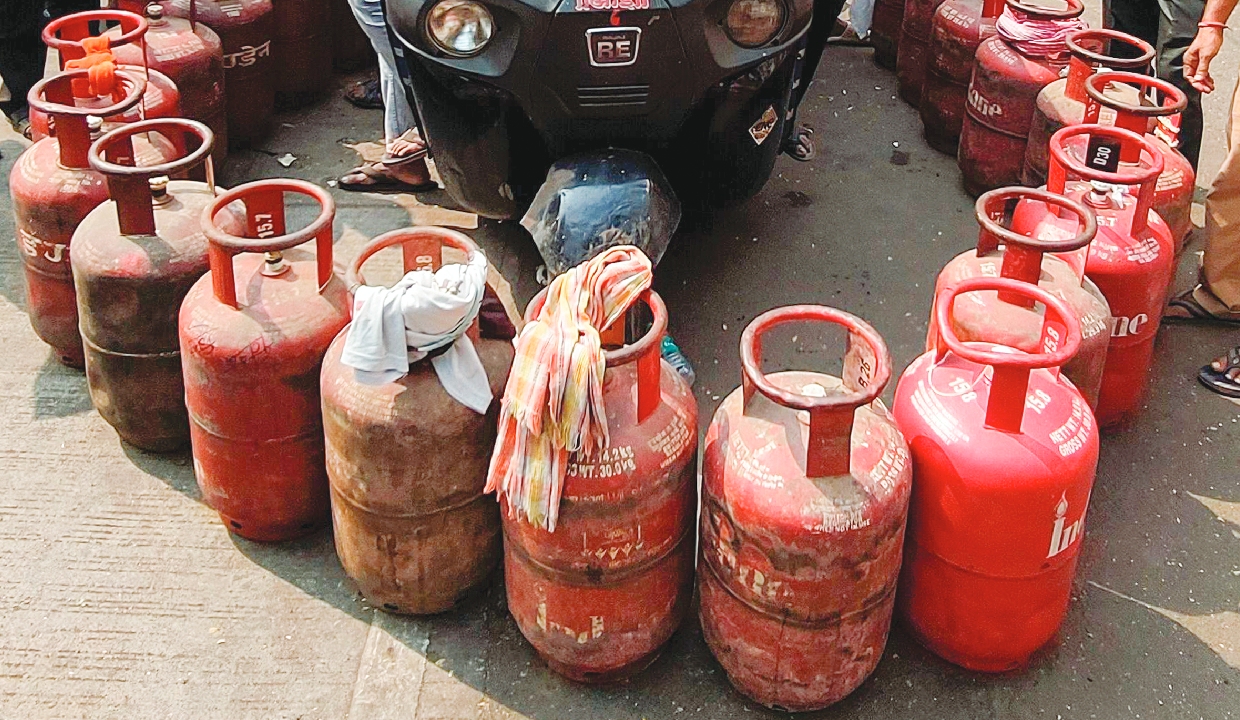 Maharashtra Govt sets up control rooms to monitor LPG situation