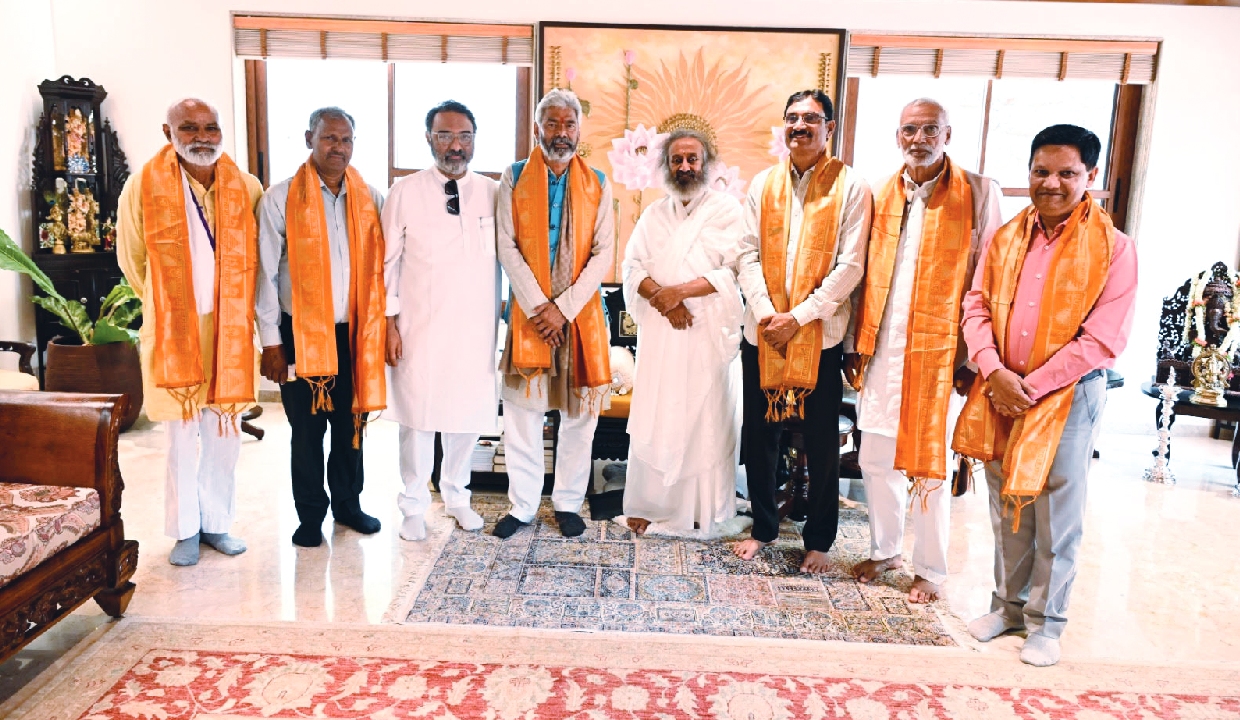 Make water conservation a mass movement, says Sri Sri Ravi Shankar