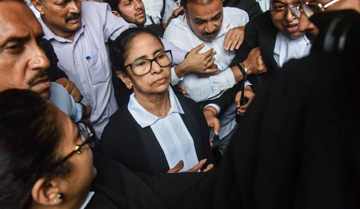 Mamata Banerjee appears before Calcutta High Court in Post-Poll Violence case