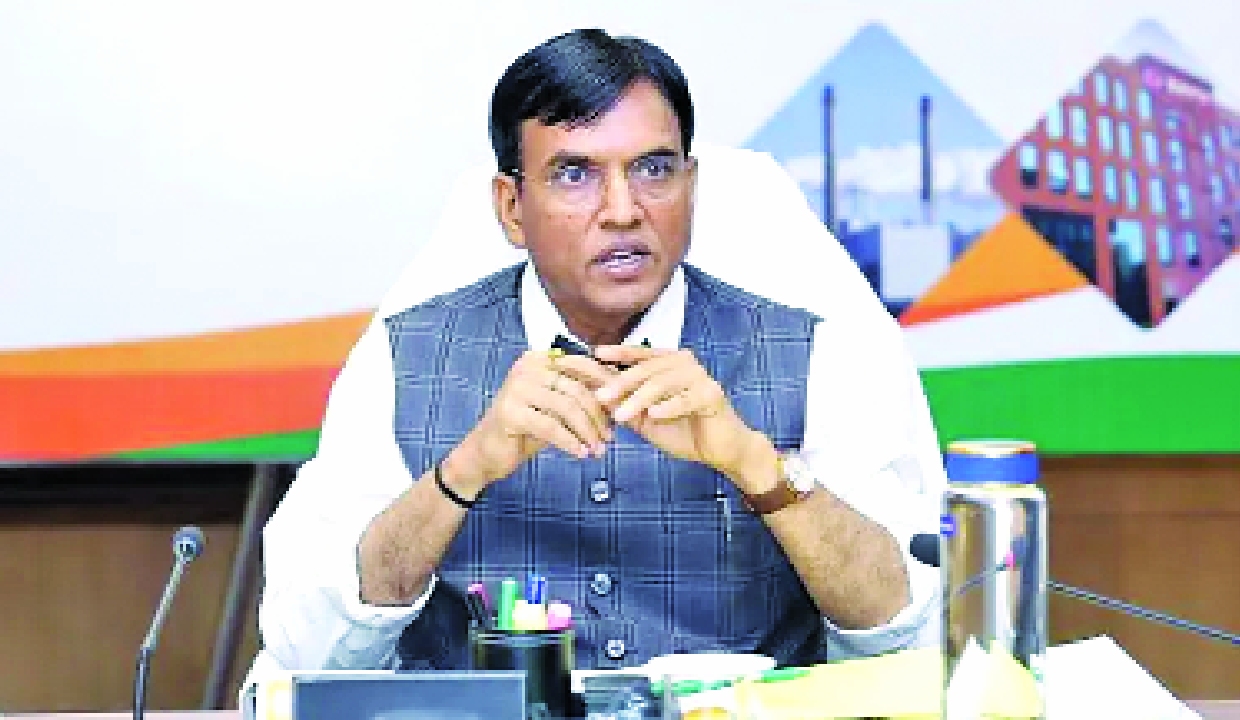 Mandaviya lauds CWG weightlifting contingent during felicitation event