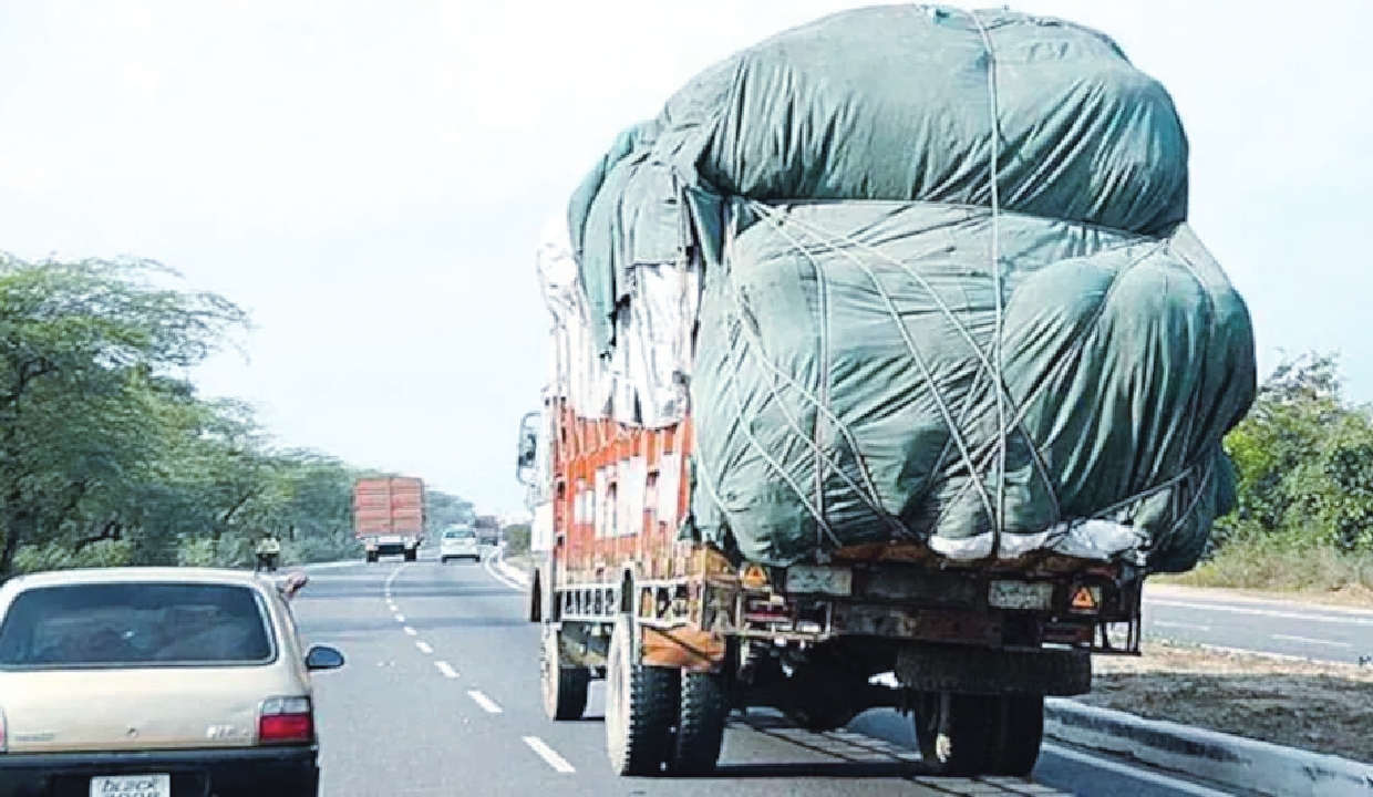 Ministry notifies amendment to streamline fee for overloaded vehicles