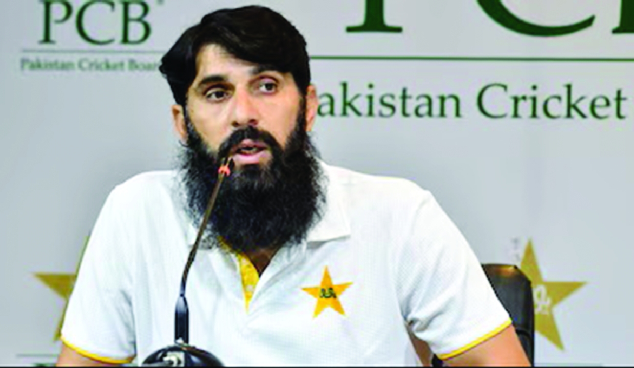 Misbah complains about differential treatment of coaches in Pakistan cricket